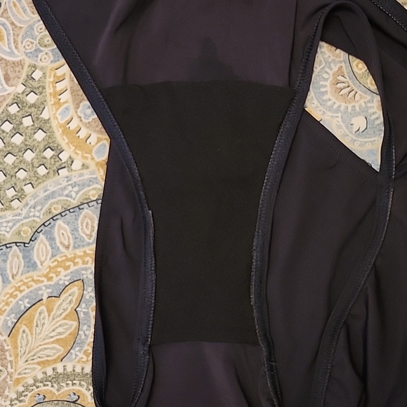 Bathing suit - Picture 9 of 12